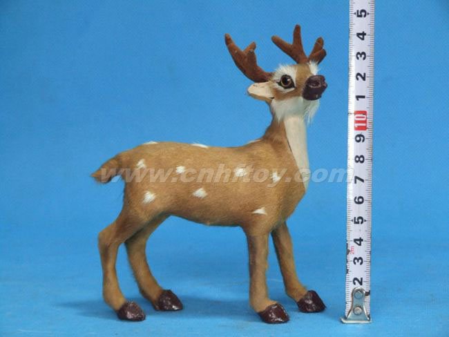 皮毛玩具鹿：L265菏�珊惴狡っ�工�品有限公司